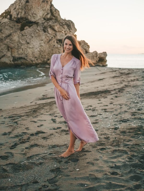 Schnittmuster Maxikleid Perla La Bavarese Komplettansicht Strand