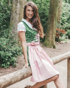 Dirndlschnittmuster Dirndl Bella La Bavarese